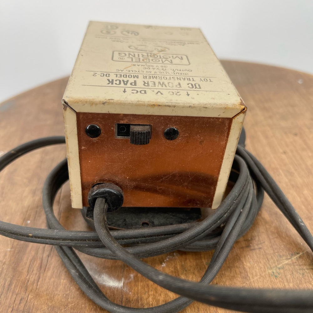 Model Motoring DC Power Pack - Picture 3 of 6